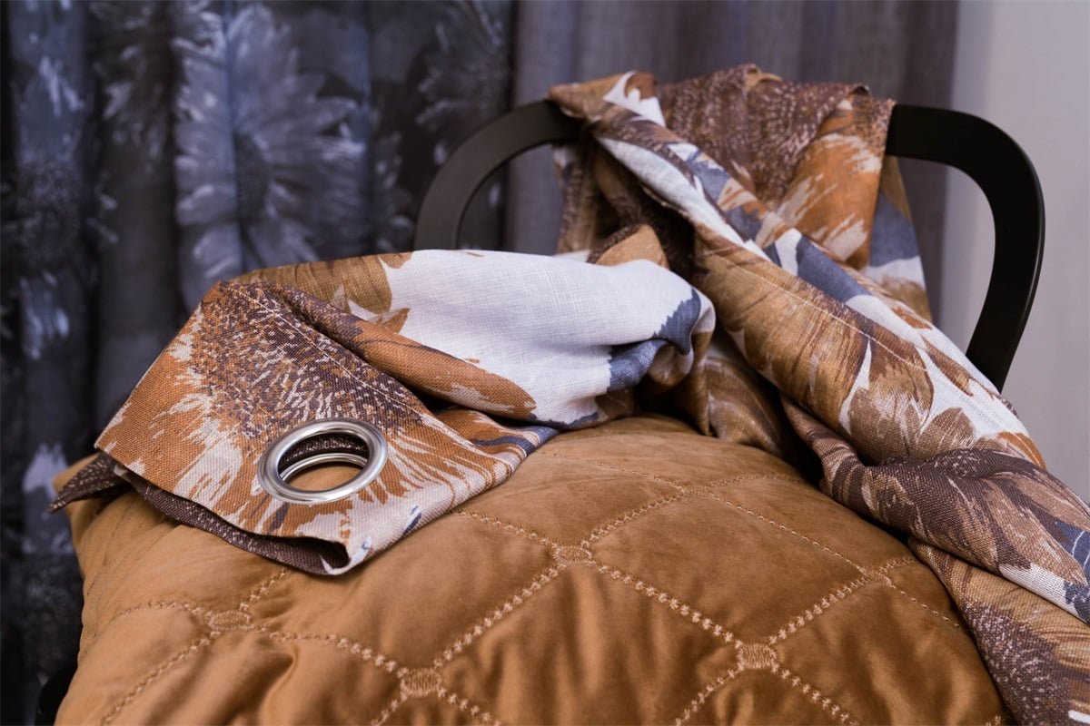Sunflower öljettlängder guld 2x140x240cm - Nordiska Hemtextil