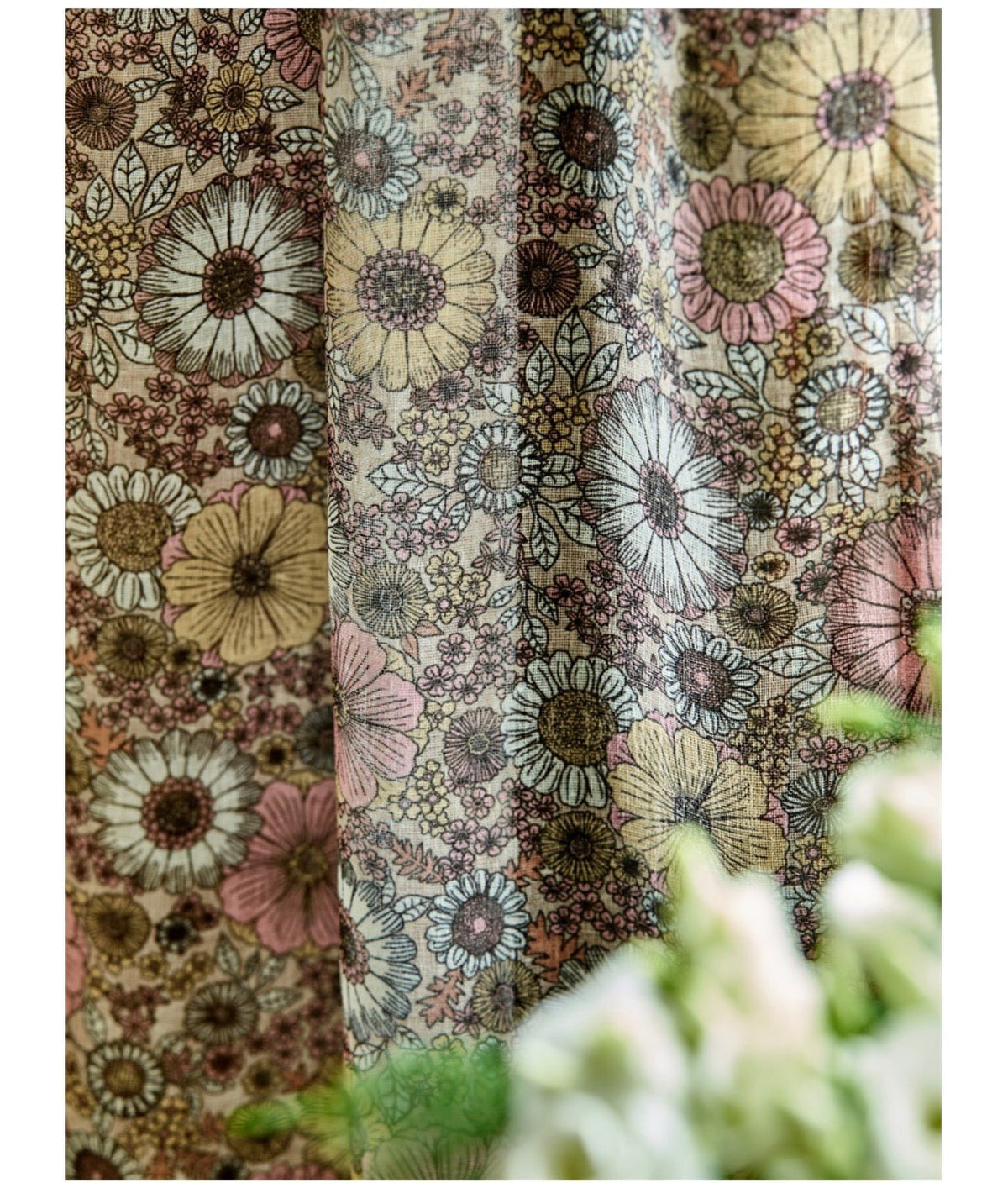 Alva gardiner i ljusgrönt, 250 cm - Nordiska Hemtextil