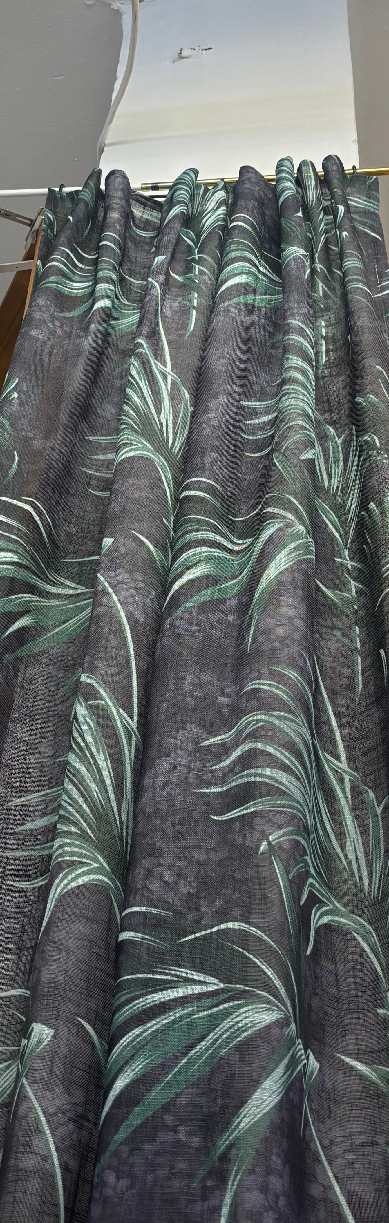 Tropical multi-length green. 2x140x240cm